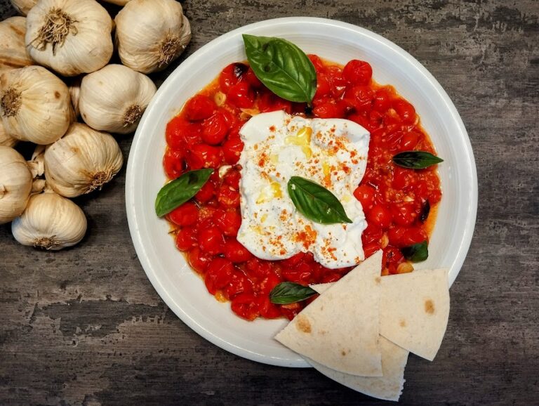 Tomates cerises rôties, burrata