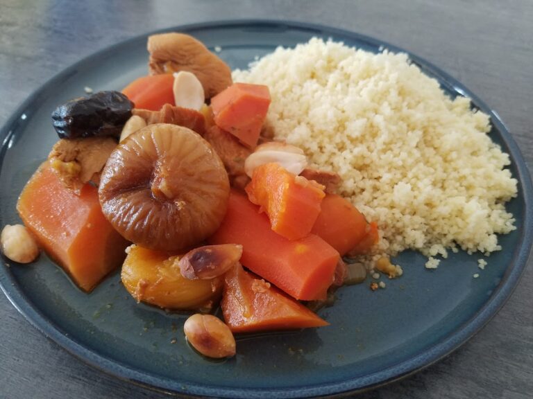 Tajine de poulet aux fruits secs