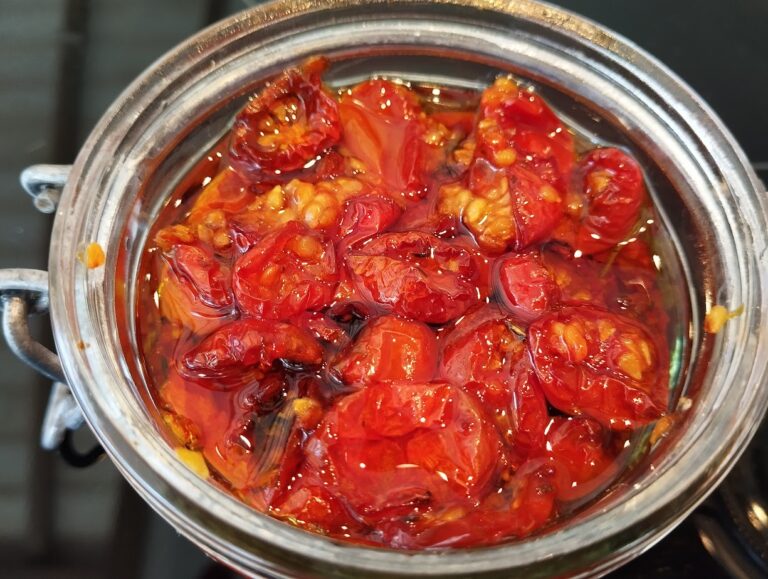 Tomates cerises confites au four